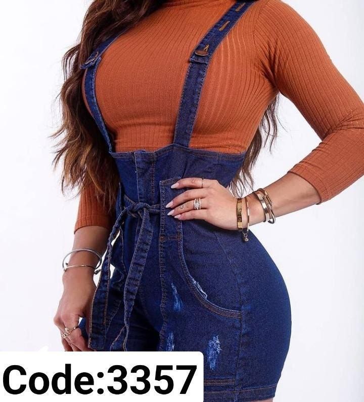 تصویر تخصصی یکسره شورت زنانهکی جین با نمایش ویژگیها و جزئیات فنی
