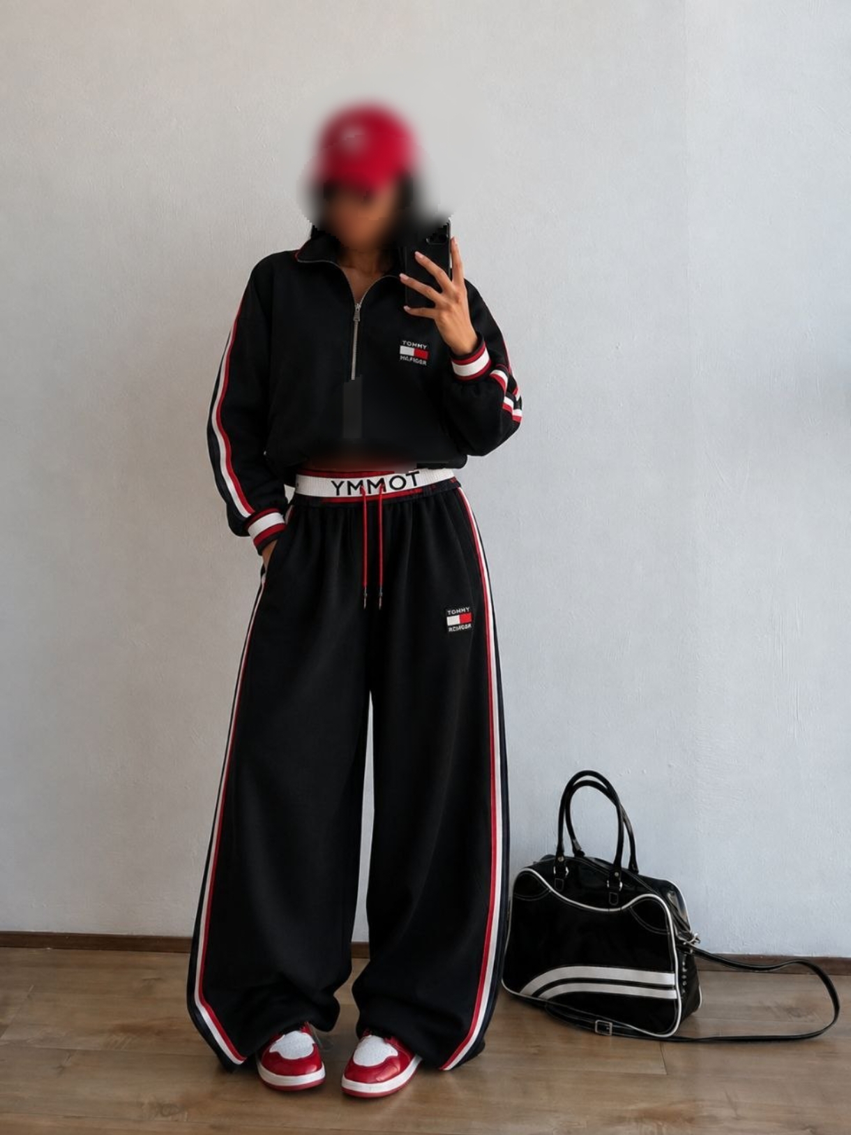 تصویر تخصصی سویشرت شلوار مغزی دوزی فول بگ زمستانه زنانه TOMMY با نمایش ویژگیها و جزئیات فنی