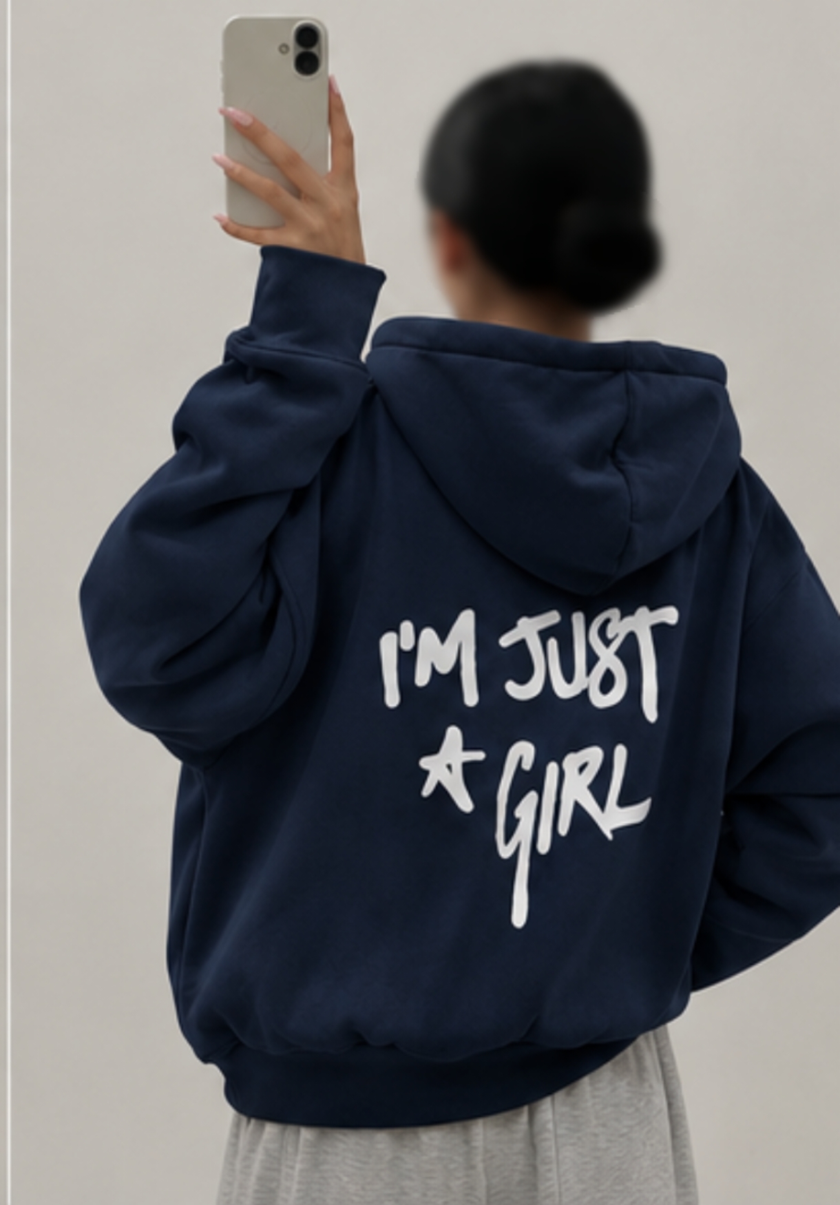 تصویر تخصصی سویشرت بیسیک پاییزه “I’M JUST A GIRL” دخترانه با نمایش ویژگیها و جزئیات فنی - نمای 11_1