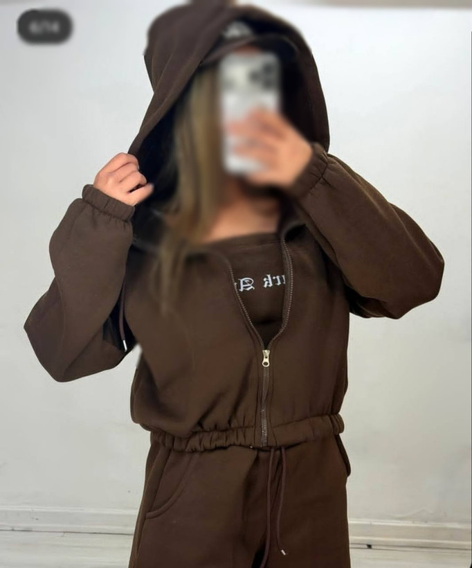 نمای قدی ست سه تیکه Dark angel کراپ سویشرت و شلوار با تمرکز بر طراحی و کارایی محصول - نمای 11_1