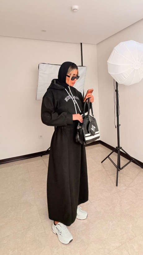 بستهبندی اورجینال ست سویشرت دامن روناک زنانه همراه با مشخصات فنی محصول - نمای 10_1